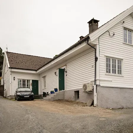 Vakker - Stor Parkeringsplass 10min Fra Apartamento Bergen