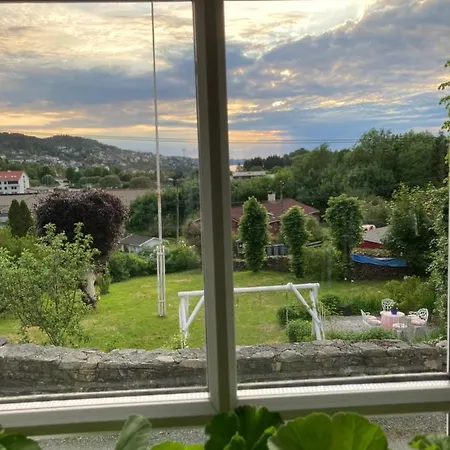 Vakker - Stor Parkeringsplass 10min Fra Apartamento Bergen