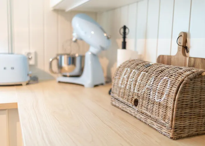 Apartament Vakker - Stor Parkeringsplass 10min Fra *